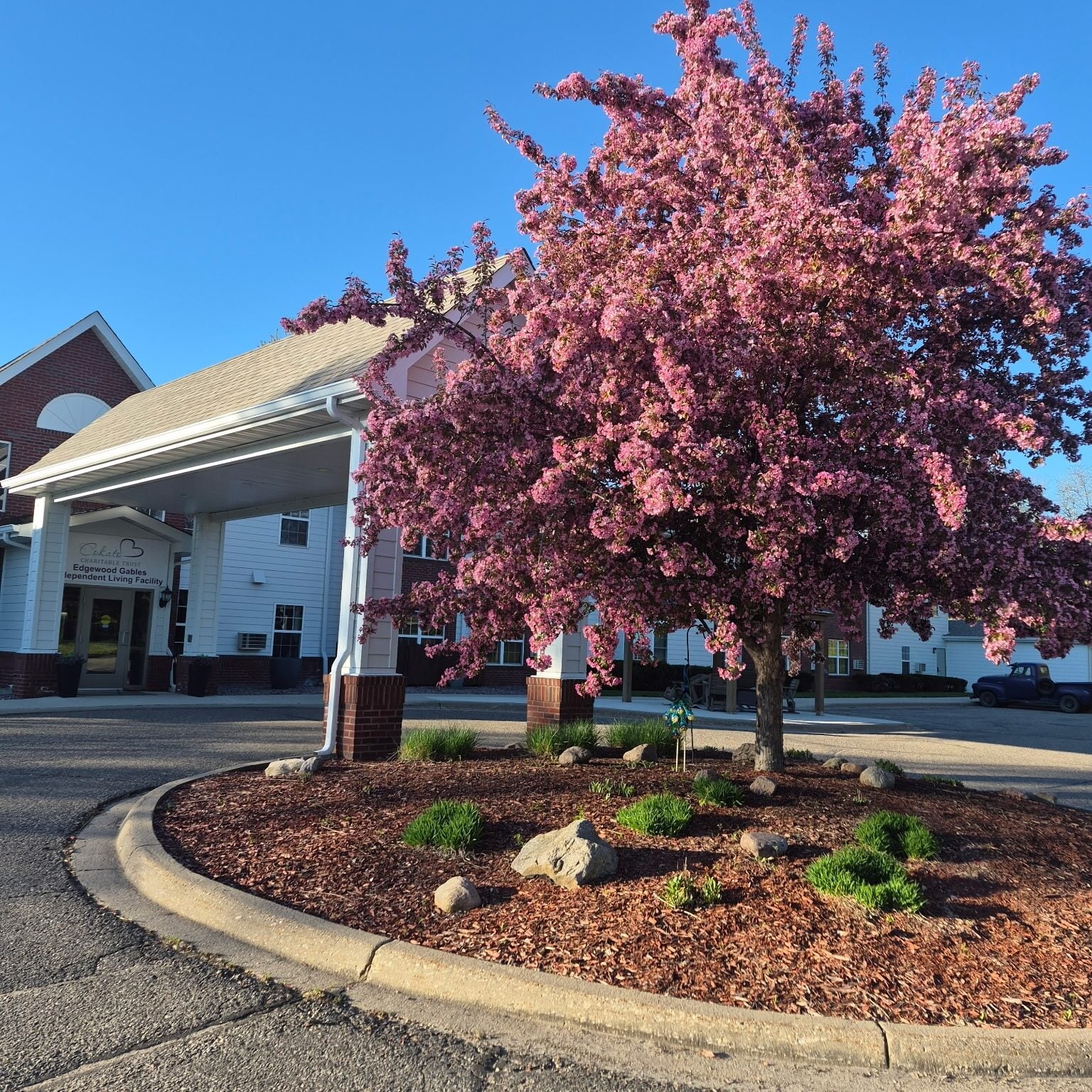 edgewood gables scenary